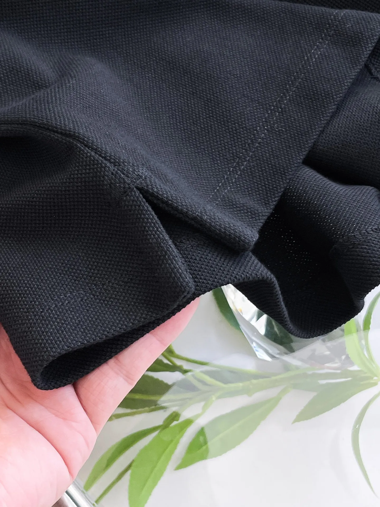 LP 2036ss🌹Spring and summer new high-quality short-sleeved lapel polo shirts are here. Made of imported customer-supplied mercerized pique fabrics. Brand logo. Original hardware accessories. Original factory labels. Carefully designed. Big-name quality. Good value for money.💋Original customization with 1:1 detail restoration. Ribbed knitted striped collar. Loose fit. The upper body is great👍🏻 Size: M~XXL